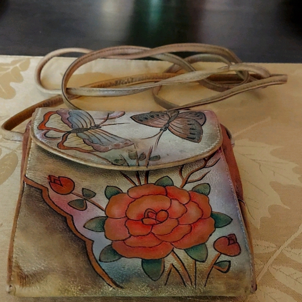 Small crossbody purse with cc slots, change  pocke